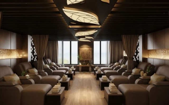 Cat Ba Paradise Hotel - Sky Bar & Massage