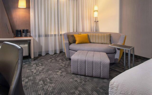 Courtyard by Marriott Dallas Carrollton