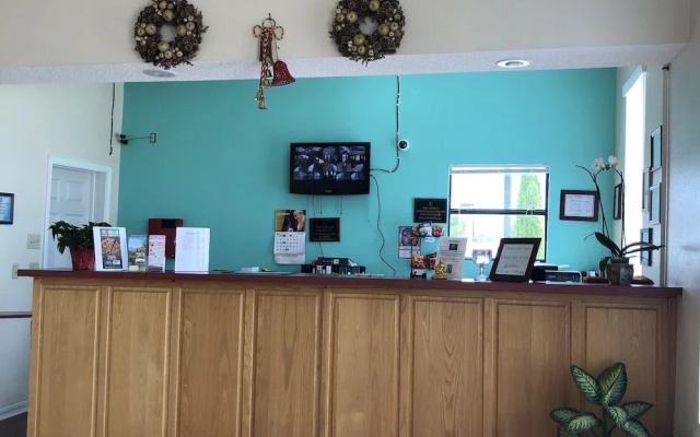 Clairmont Inn