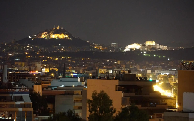 Piraeus Port Hotel