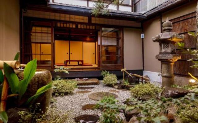 Campton Nishijin Vacation Rental