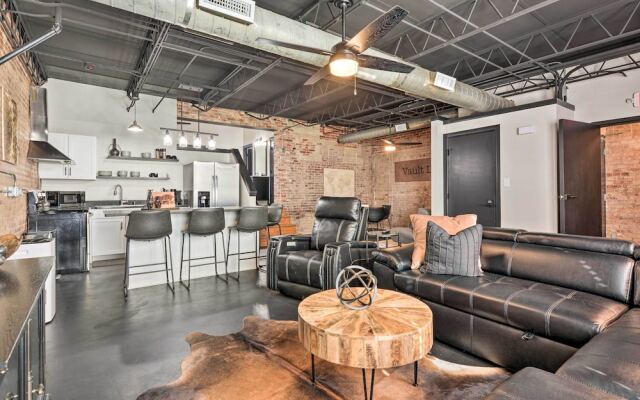 Sleek, Modern Loft in Downtown Springfield!