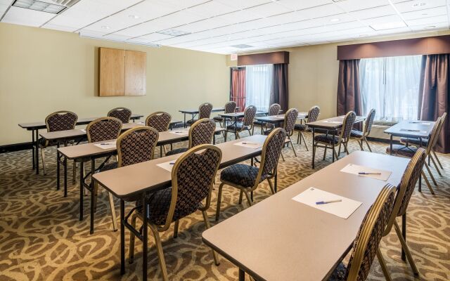 Holiday Inn Express North East by IHG