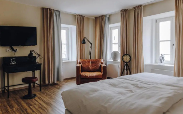 Little 7 Boutique Hotel