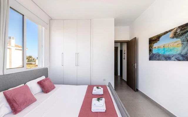 Ayia Thekla Seafront Villa Dagi