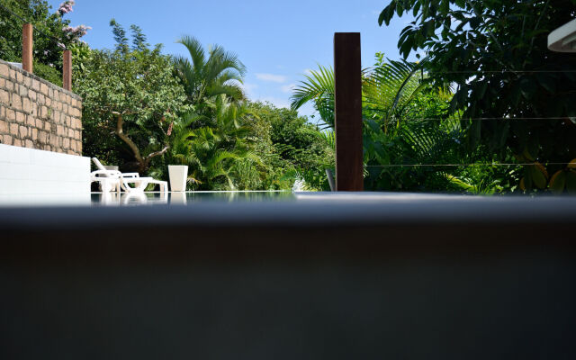 Banana Leaf Eco Hostel