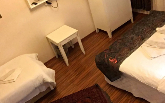 Peteks Hotel