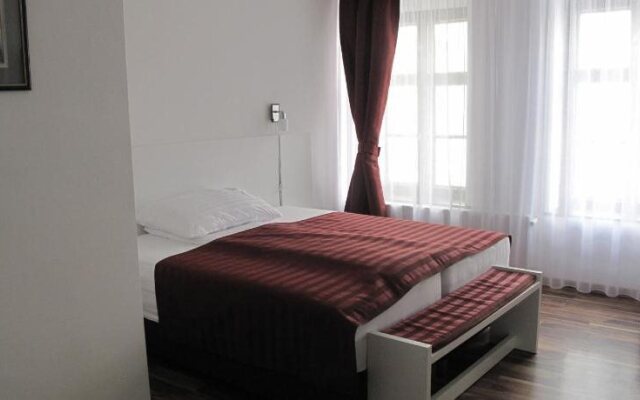 Riviéra Rooms Vendégszobák