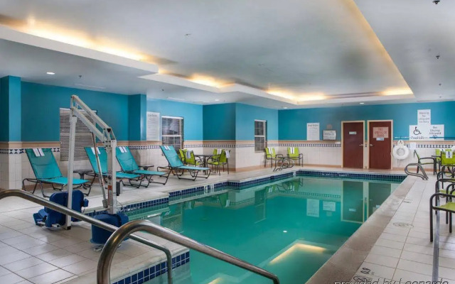 Holiday Inn Express & Suites Williamsburg by IHG