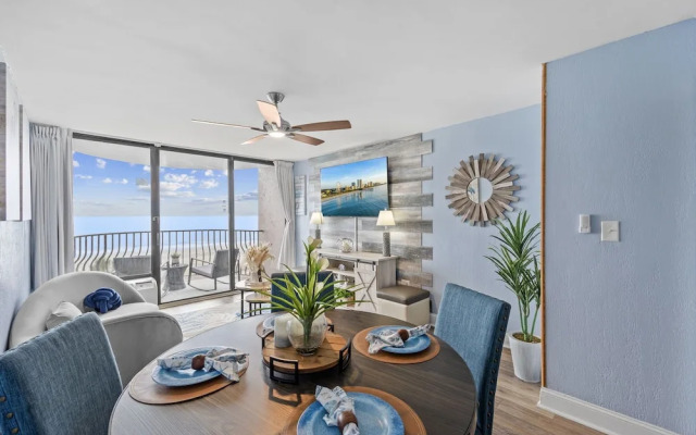 Newly Renovated Oceanfront 1BR Condo