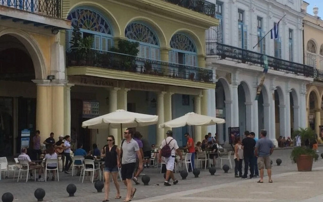 EL Portal - IN THE Heart OF OLD Havana