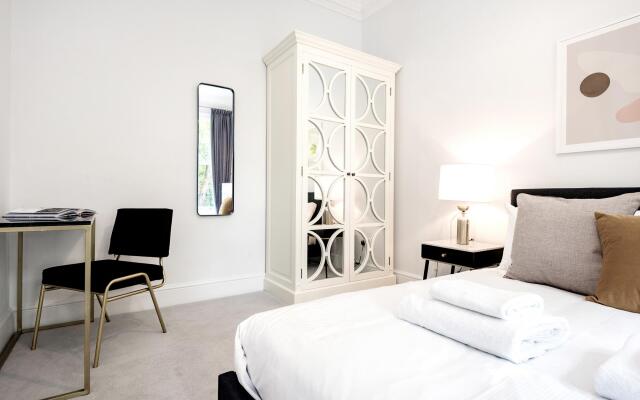 The King s Road Suite Next to Sloane Square