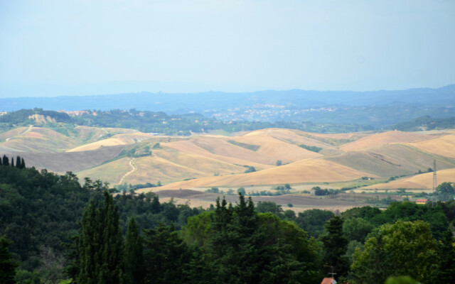 A Peaceful Oasis in a Medieval Italian Village