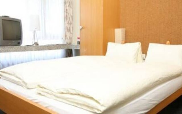 Hotel Lo! im Kreuz Jona