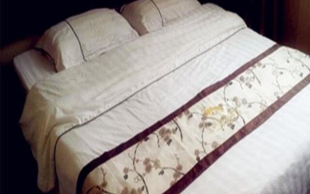 Fuyang Funan Yixuan Business Hotel