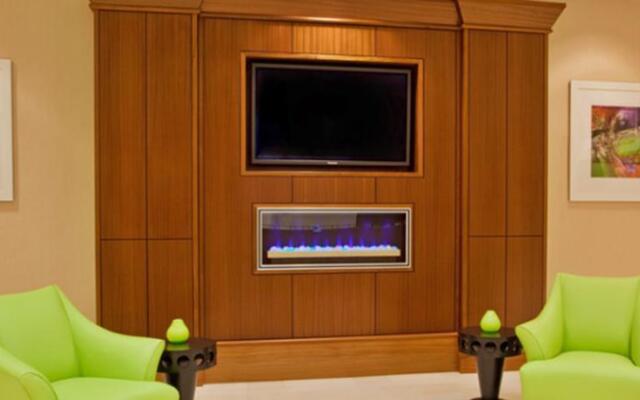 Holiday Inn Hotel & Suites Dalton