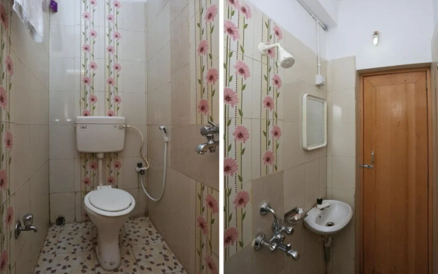 OYO 13624 Kapoors Plaza Guest House