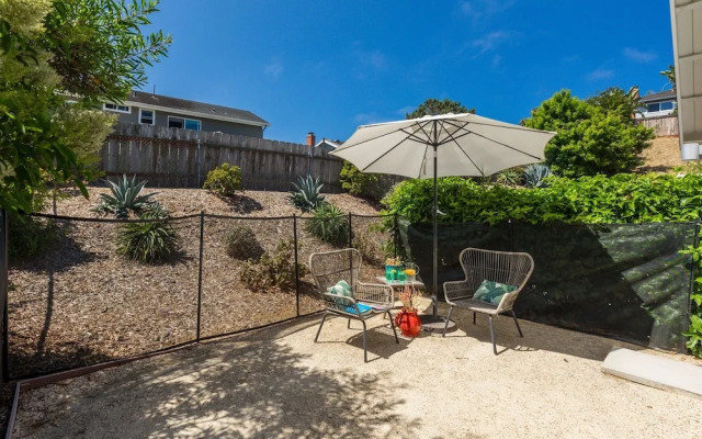 727 Sonrisa St 1 Bedroom Home by RedAwning