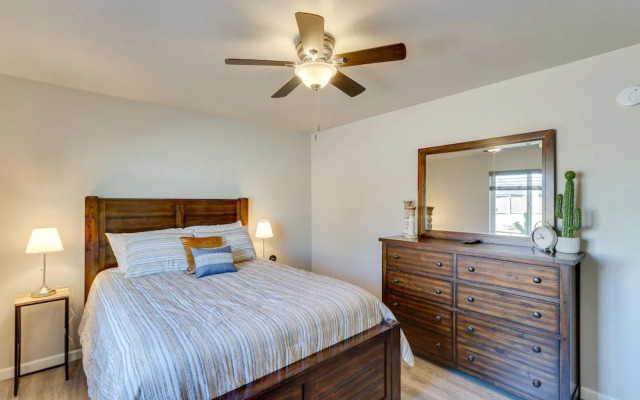 Gold Canyon Vacation w/ Private Patio & Fire Pit!