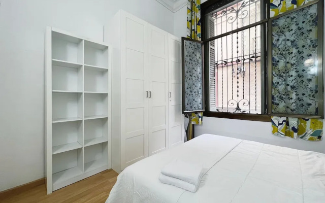 Stay U-nique Apartment Maurici Serrahima