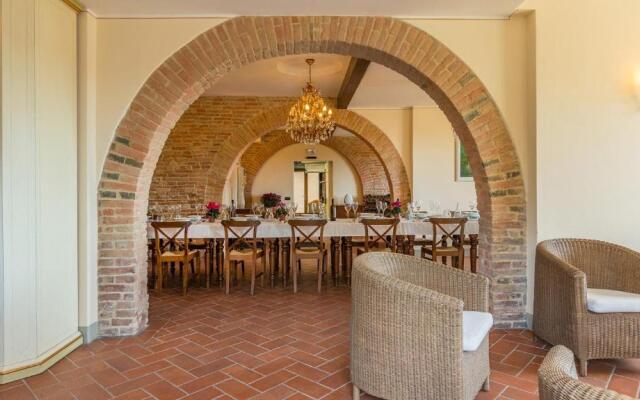 CASALE BROLIO 12&2, Emma Villas