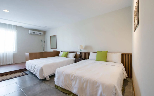 Palm Tree Hotel