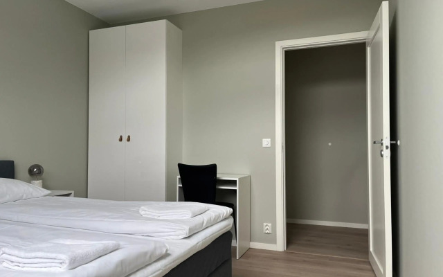 Kong Oscars Apartments