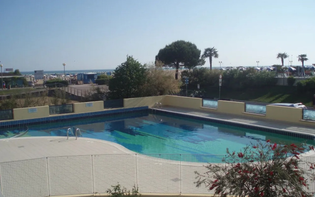 Intimate Coastline Studio With Swimming Pool