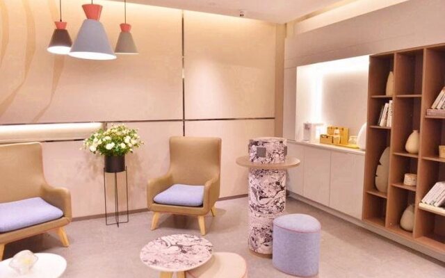 Home Inn (East Changying Road)