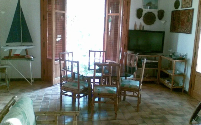 Villa Denise 100 Meters From the sea