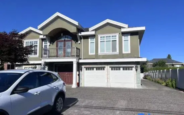 Vancouver Garden Hotel