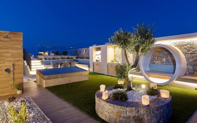 Seafront Apartments by Myseasight