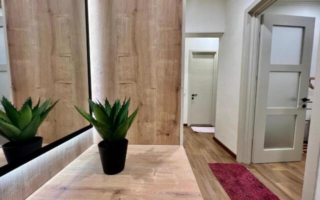 New Apartment Near Holiday Inn