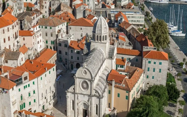 Delightful Park View Room With Breakfast Included