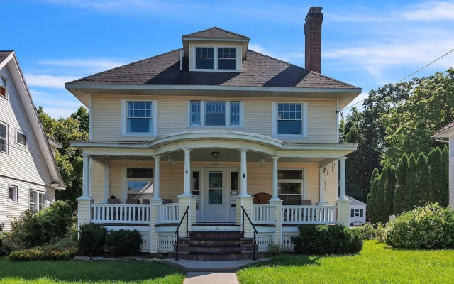 Cozy Trotter 4 Bedroom Home