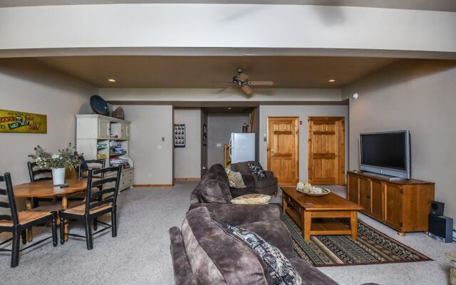 Wild Wild West 6 Bedroom House