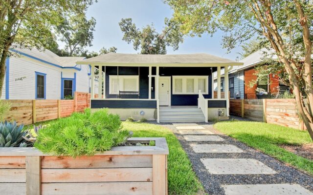 East Austin Home w/Backyard Oasis by RedAwning