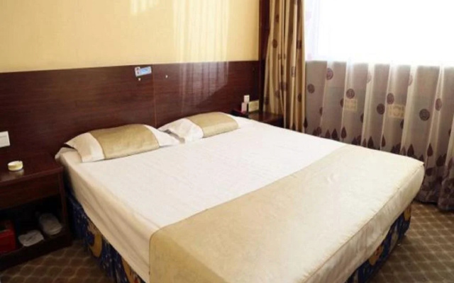 Datong East Sea Fishing Village Hotel