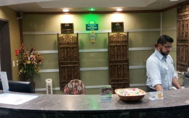 Days Inn And Suites Artesia