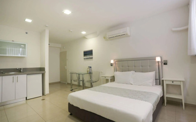 Sea Land Suites