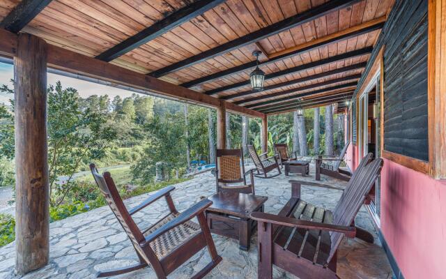 Cozy Villa Close to the Rive in Arroyo Frio