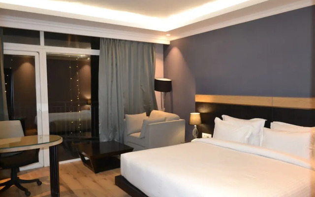 Hotel Velvet Grey