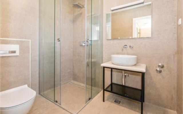 Four-Bedroom Holiday Home in Milna