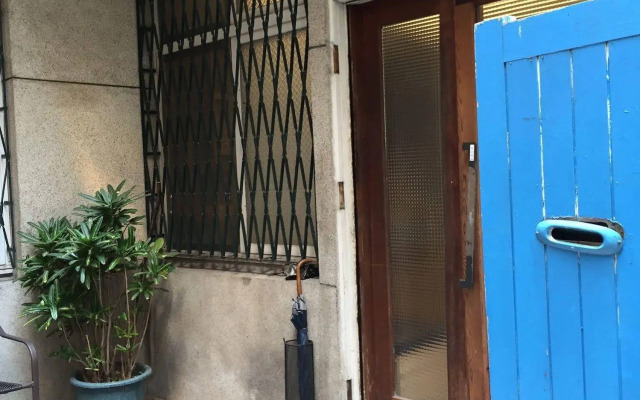 Two Meters Lane Two Hall