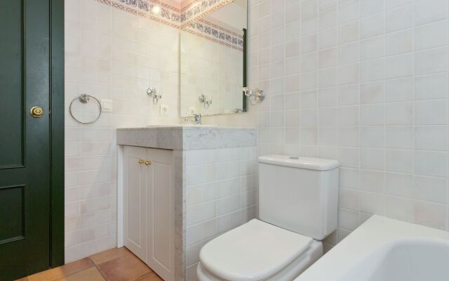 Quaint Villa in Navata With Fenced Garden