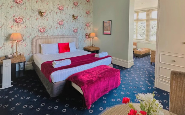 The Esplanade Hotel – Guest Rooms – North Auckland