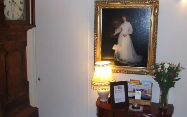 Queens Road Rental - Winchester Accommodation