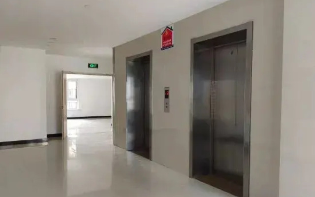 Sutian Homestay (Yuncheng Dongxing Upward Plaza)