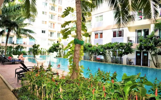 Park Lane Jomtien Resort - 1 Bed Sleeps 2