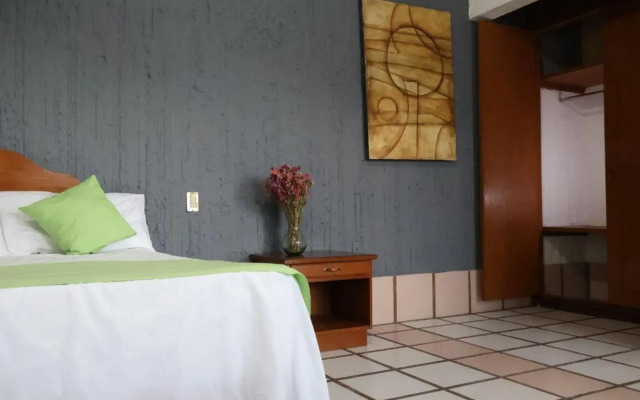 OYO Hotel San Felipe Inn